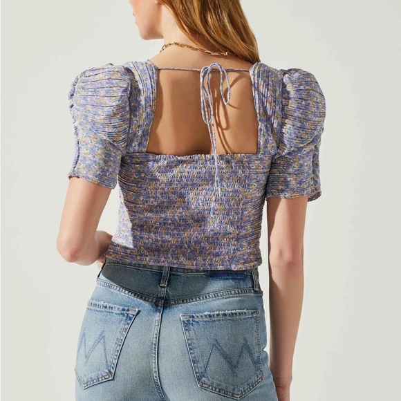 NWT - Astr Puff Sleeve Top - Picture 2 of 5